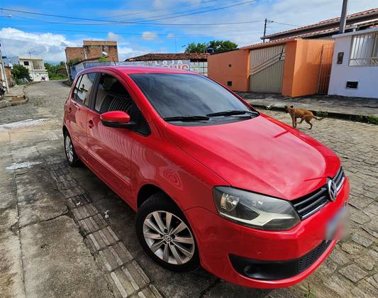 VOLKSWAGEN FOX 1.6 MI 8V FLEX 4P MANUAL VOLKSWAGEN FOX 1.6 MI 8V FLEX 4P MANUAL
